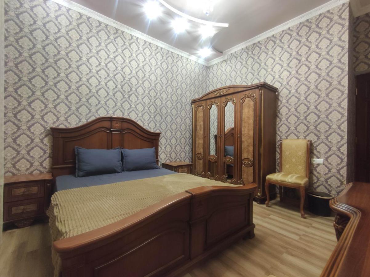 Ivan House Appartement Jerevan Buitenkant foto