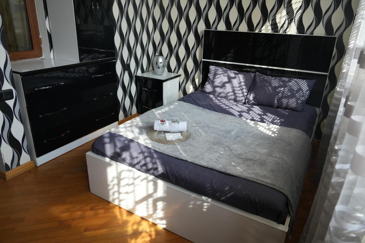 Ivan House Appartement Jerevan Buitenkant foto