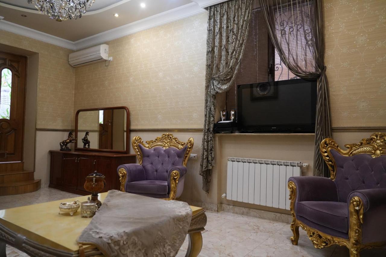 Ivan House Appartement Jerevan Buitenkant foto