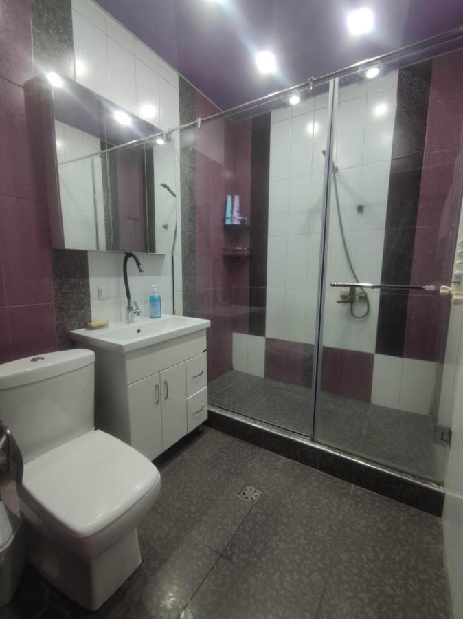 Ivan House Appartement Jerevan Buitenkant foto
