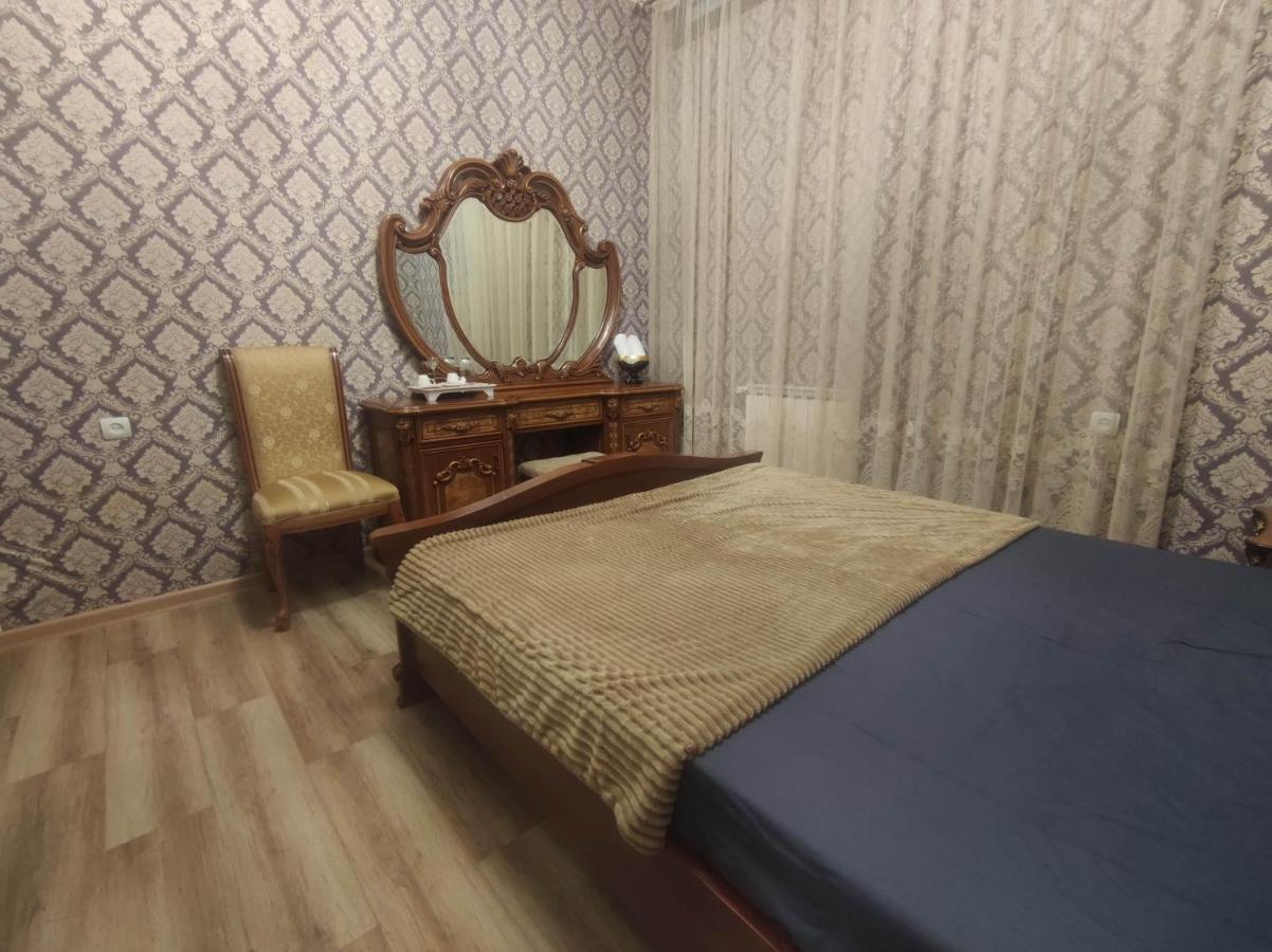 Ivan House Appartement Jerevan Buitenkant foto