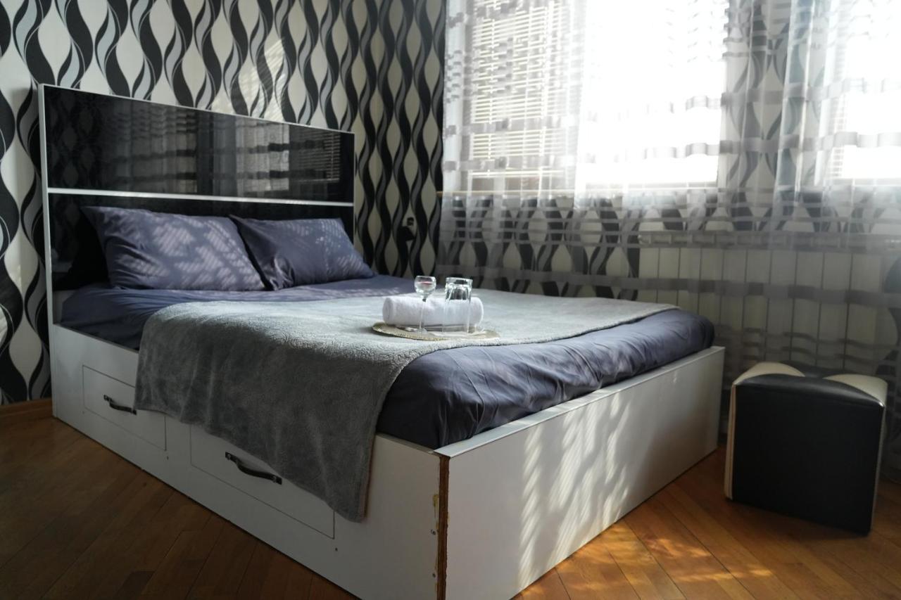 Ivan House Appartement Jerevan Buitenkant foto